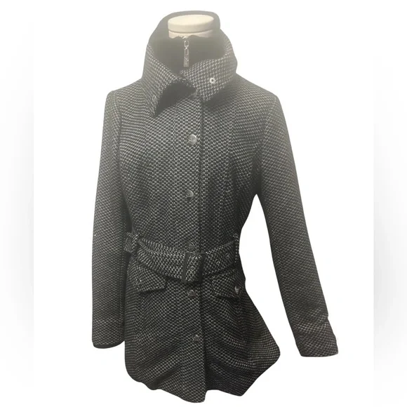 Guess Coat Small - Picture 2 of 7